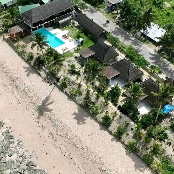 Pool and beach